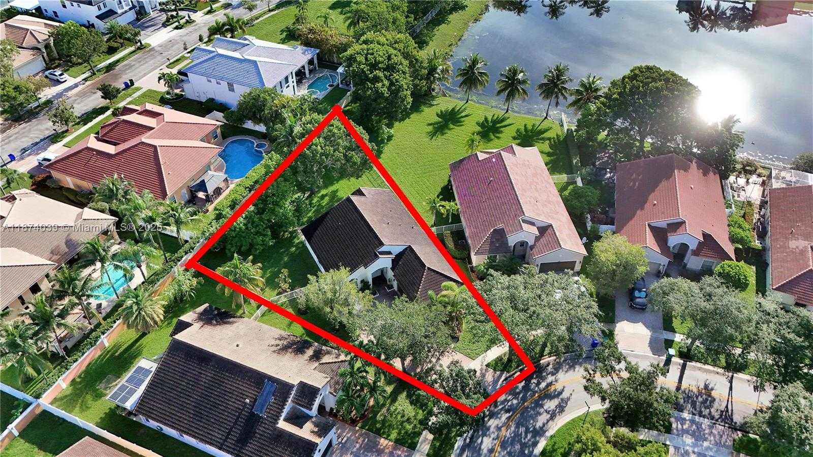 Small Image of 19015 SOUTH WEST 25TH CT, Miramar Number 29
