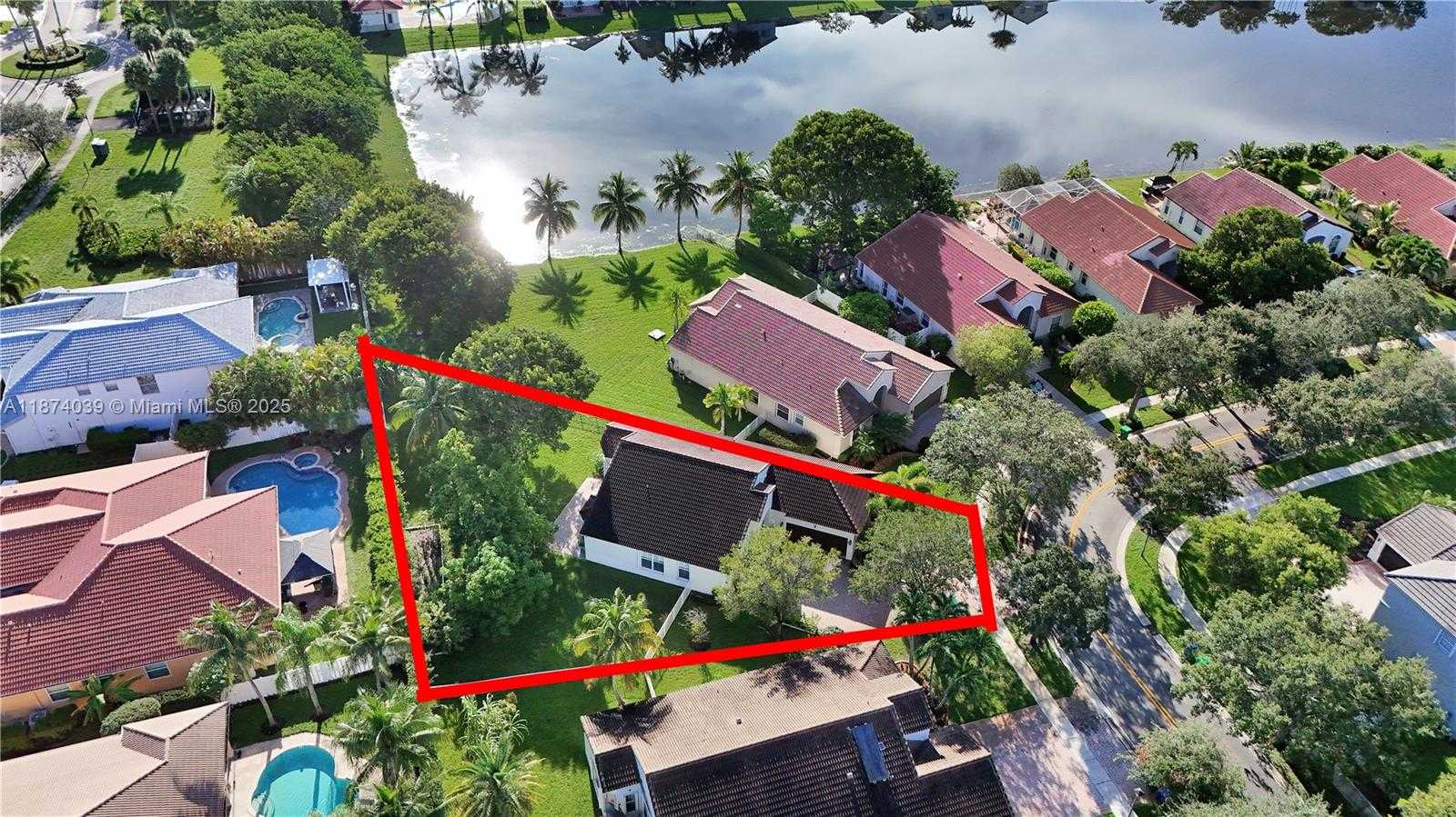 Small Image of 19015 SOUTH WEST 25TH CT, Miramar Number 3