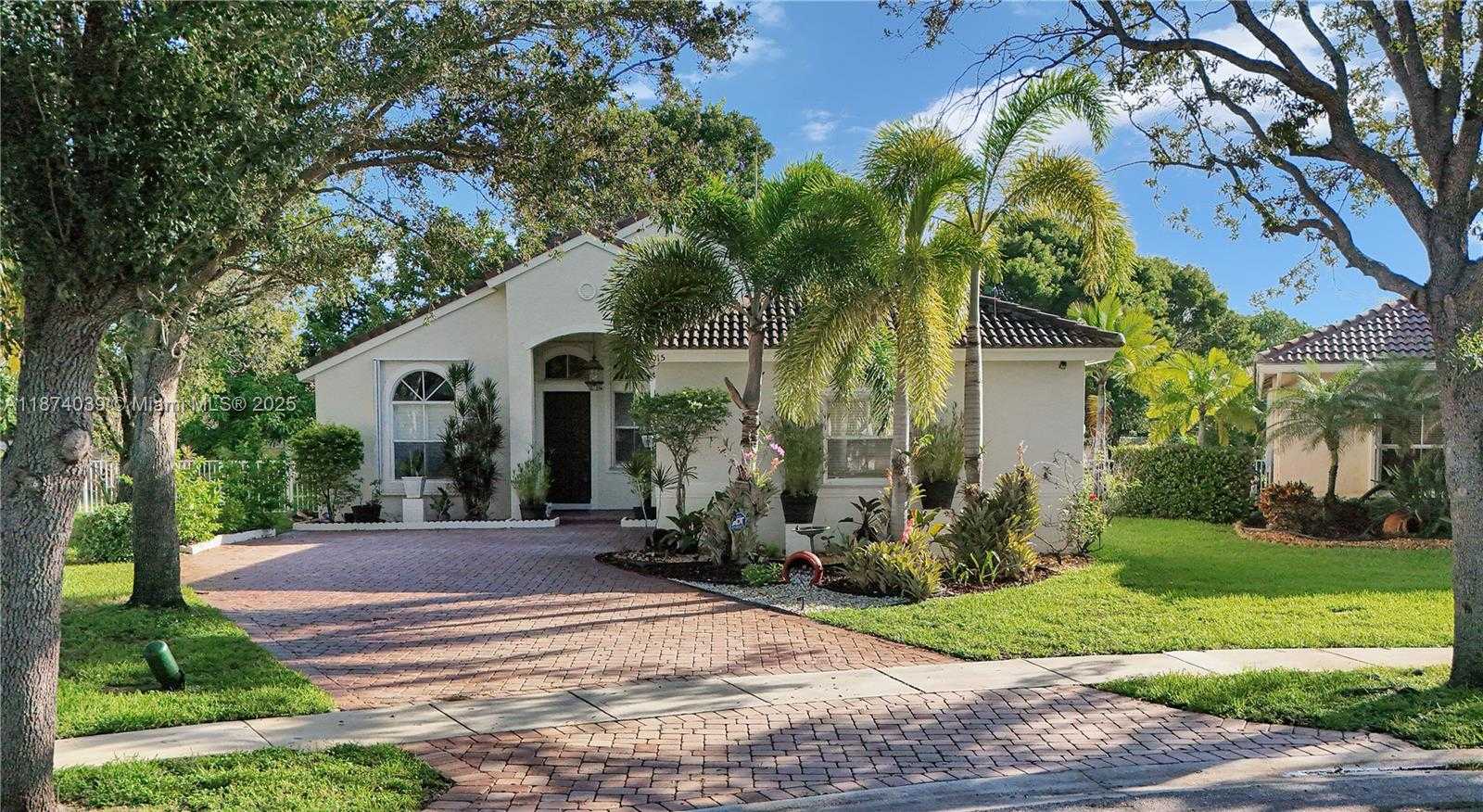 Small Image of 19015 SOUTH WEST 25TH CT, Miramar Number 31