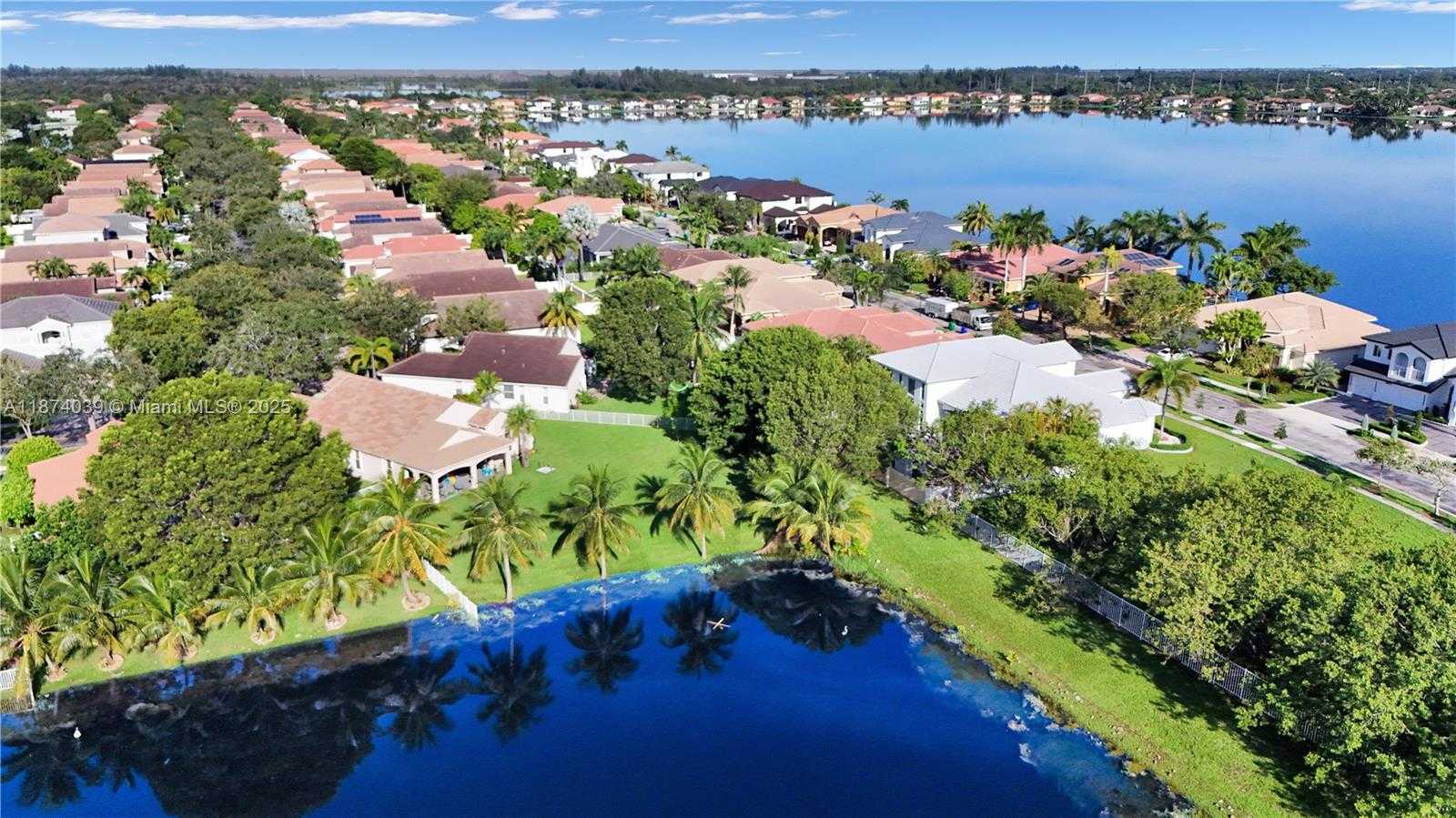 Small Image of 19015 SOUTH WEST 25TH CT, Miramar Number 32