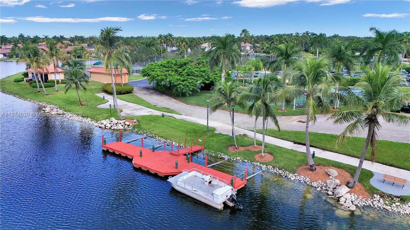 Small Image of 19015 SOUTH WEST 25TH CT, Miramar Number 37