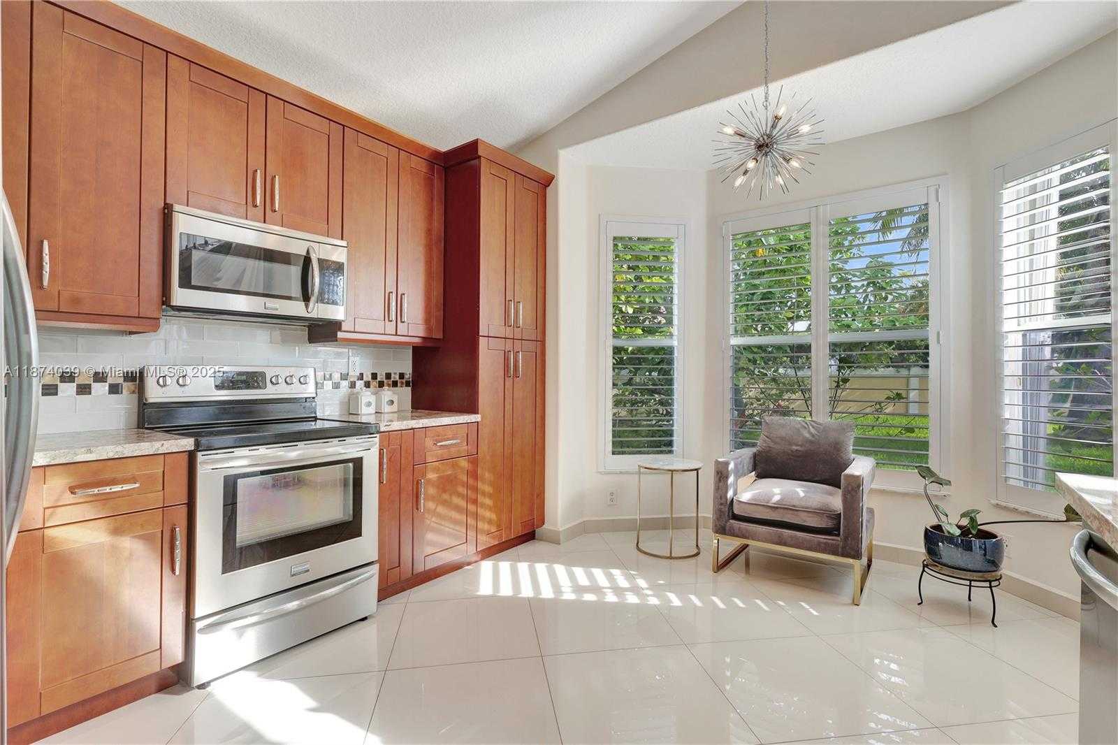 Small Image of 19015 SOUTH WEST 25TH CT, Miramar Number 8