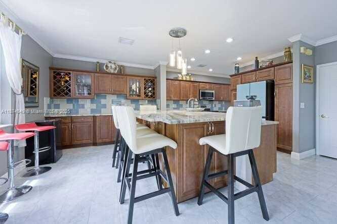 Small Image of 9770 SCRIBNER LN, Wellington Number 11
