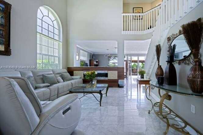 Small Image of 9770 SCRIBNER LN, Wellington Number 7