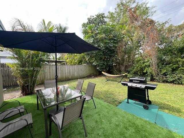 Small Image of 4731 SOUTH WEST 25TH AVE, Fort Lauderdale Number 22
