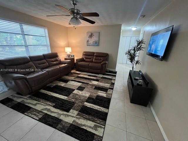 Small Image of 4731 SOUTH WEST 25TH AVE, Fort Lauderdale Number 6