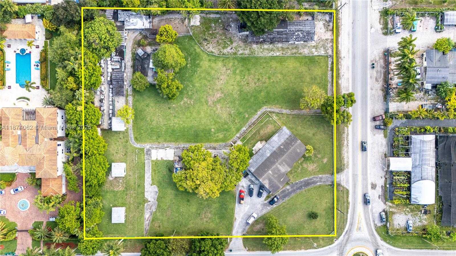 Small Image of 12201 SOUTH WEST 47TH ST, Miami Number 10