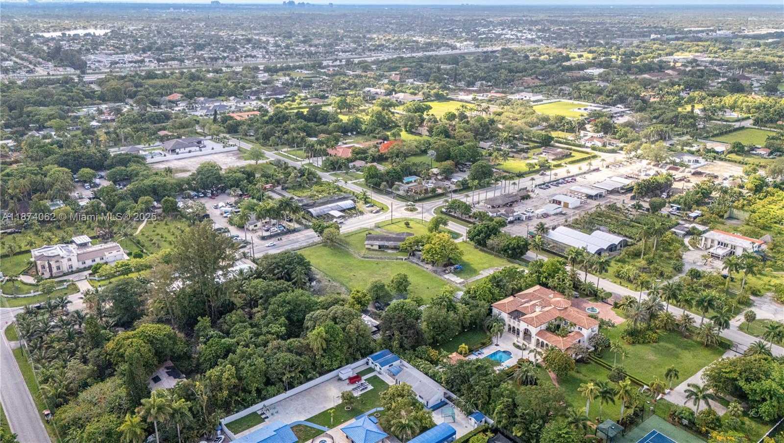Small Image of 12201 SOUTH WEST 47TH ST, Miami Number 16