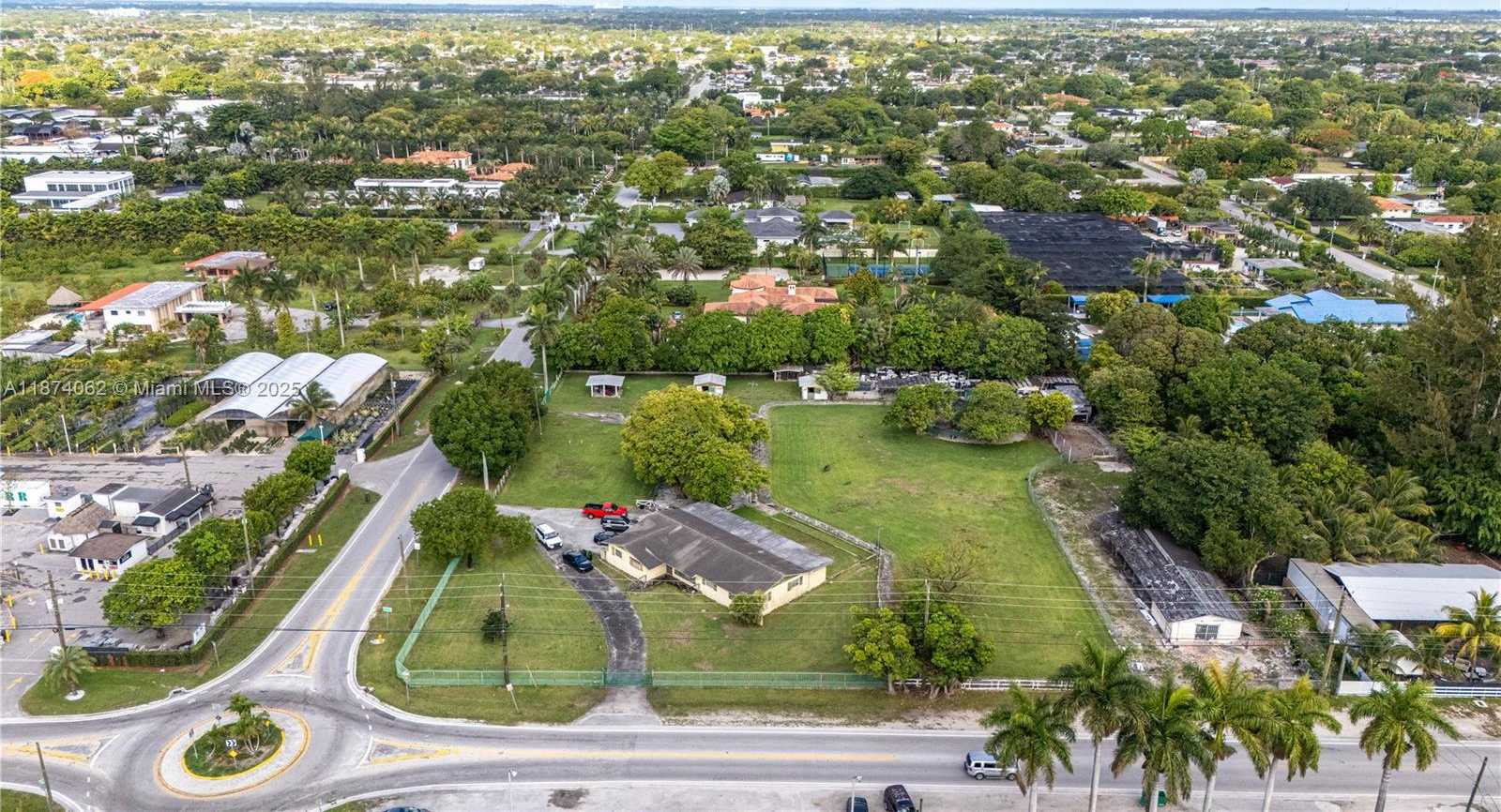 Small Image of 12201 SOUTH WEST 47TH ST, Miami Number 2