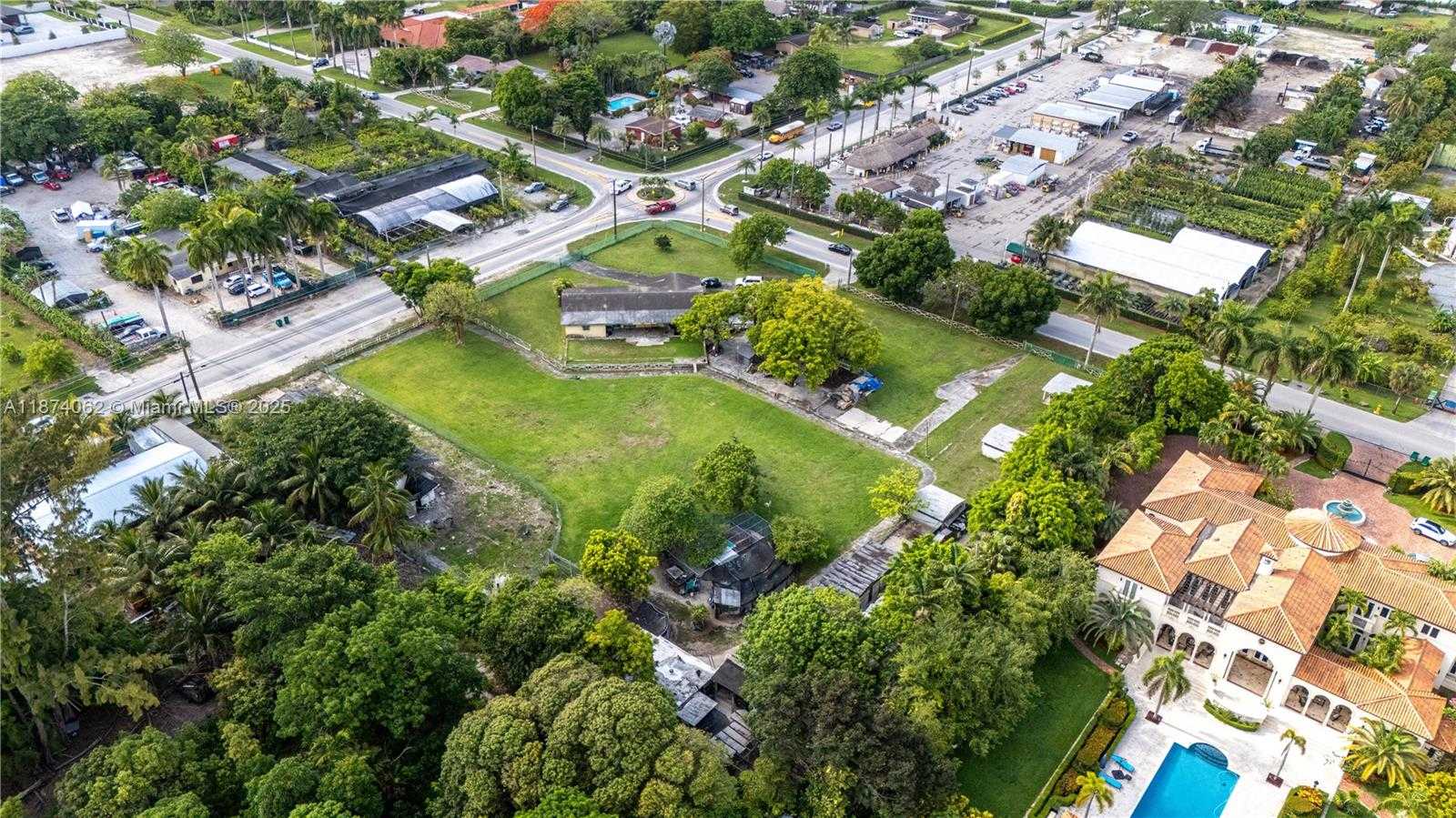 Small Image of 12201 SOUTH WEST 47TH ST, Miami Number 6