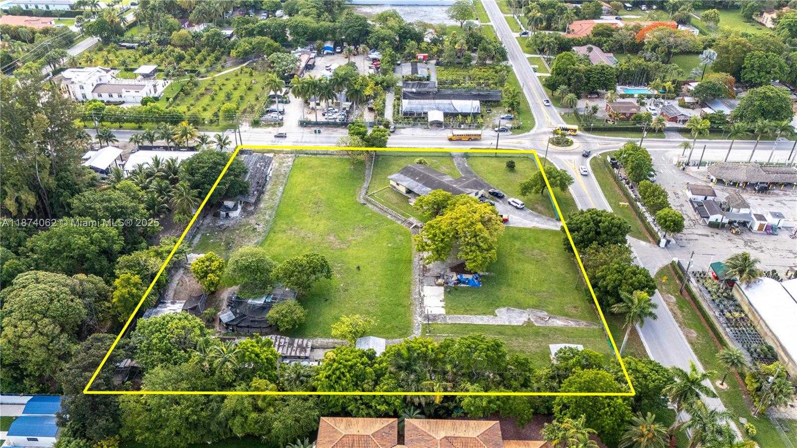 Small Image of 12201 SOUTH WEST 47TH ST, Miami Number 7