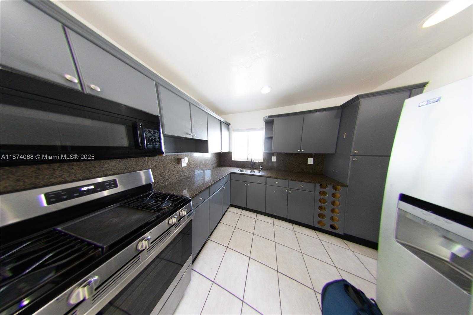 Small Image of 4526 NORTH WEST 200TH ST, Miami Gardens Number 16