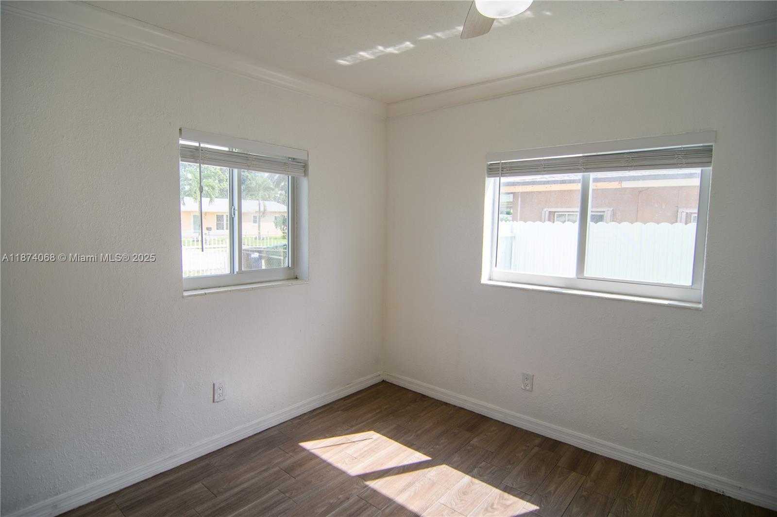 Small Image of 4526 NORTH WEST 200TH ST, Miami Gardens Number 29