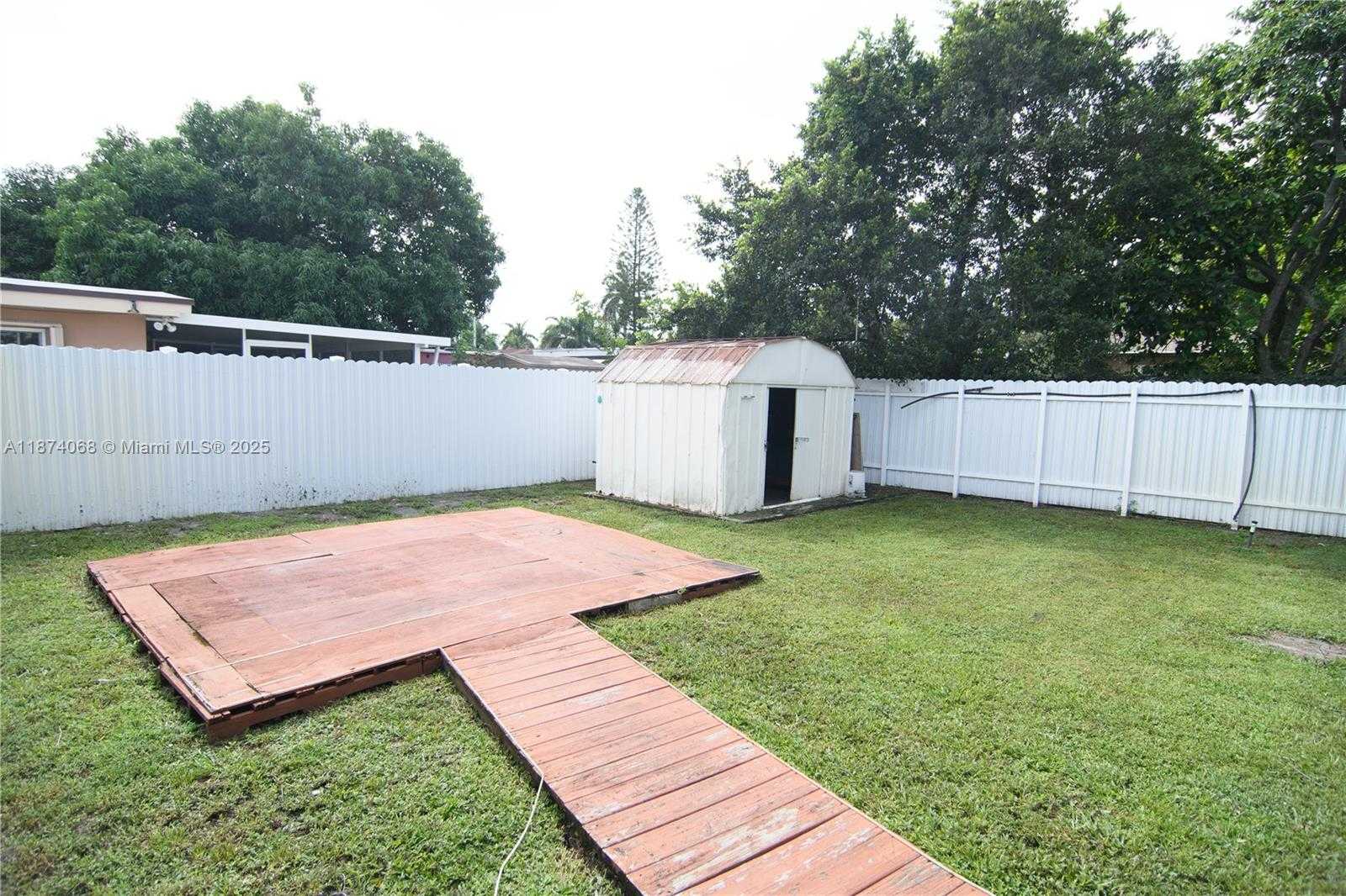 Small Image of 4526 NORTH WEST 200TH ST, Miami Gardens Number 32
