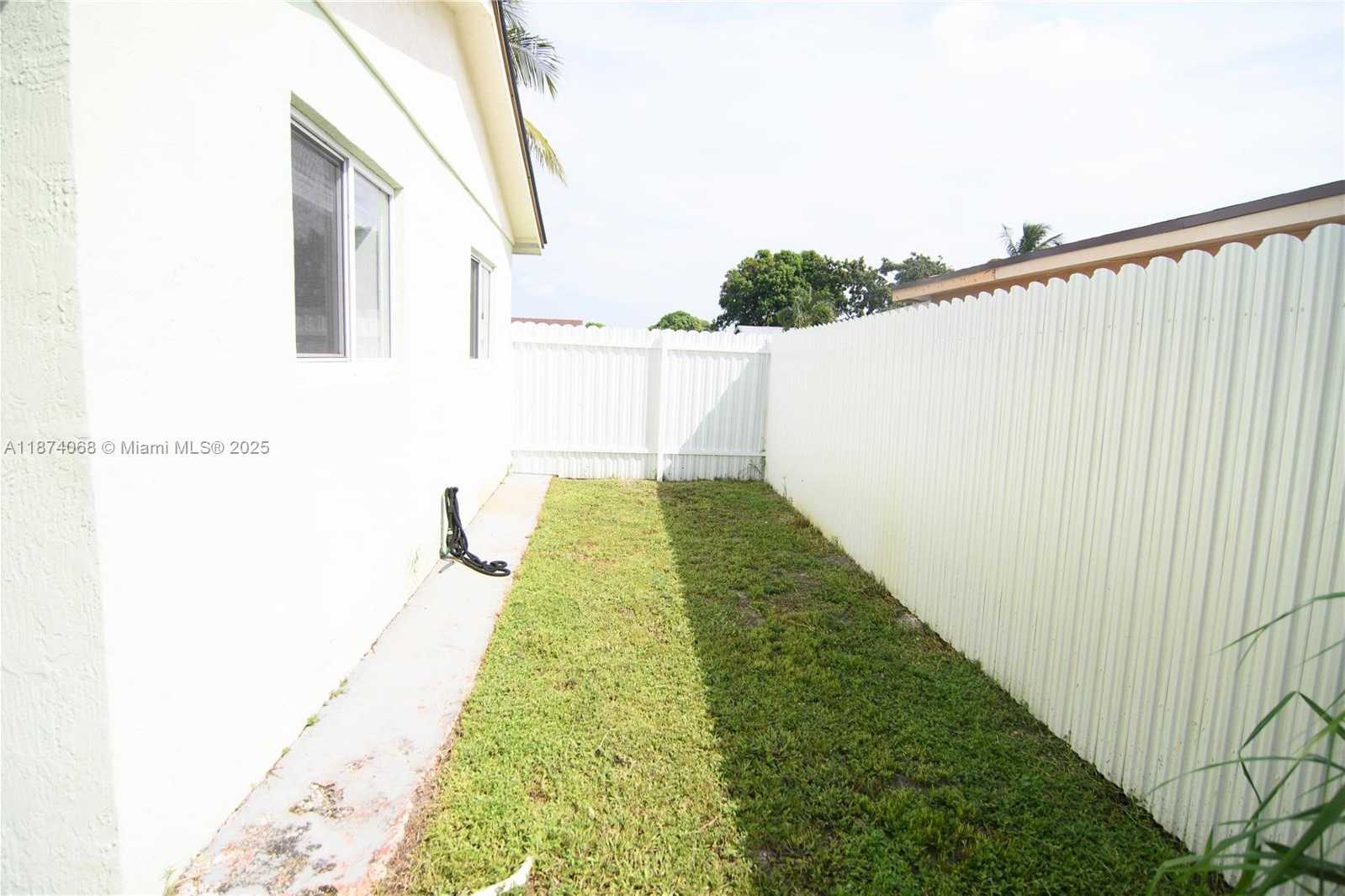 Small Image of 4526 NORTH WEST 200TH ST, Miami Gardens Number 33