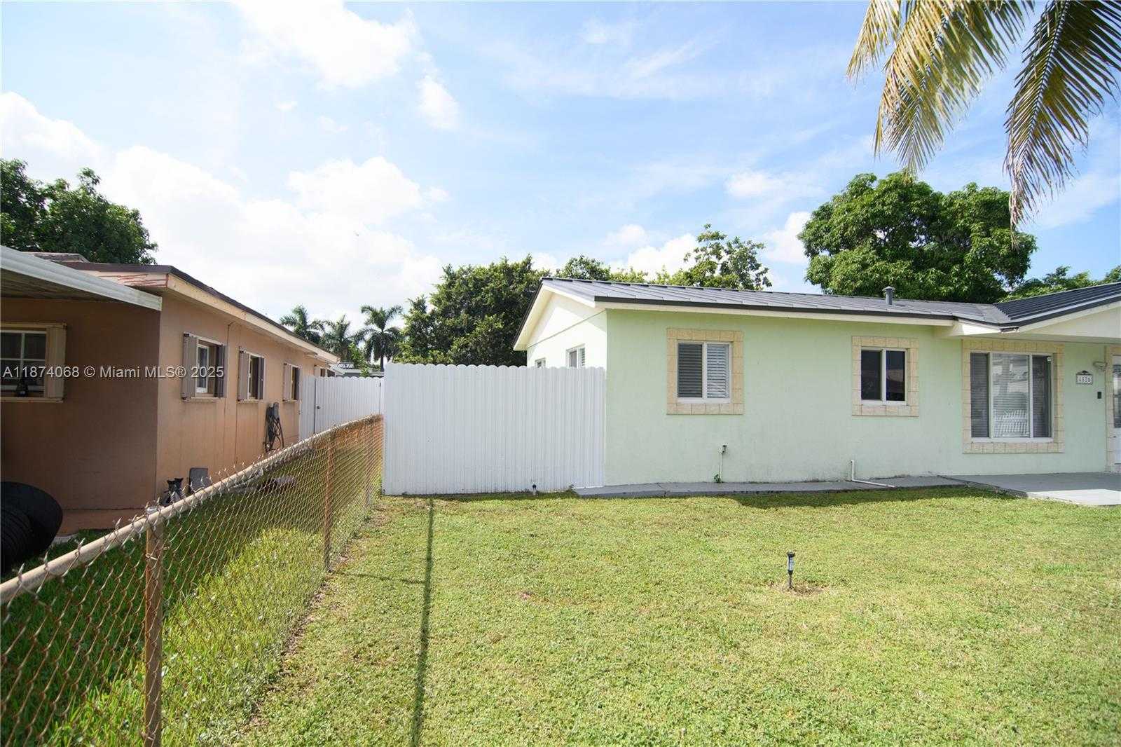 Small Image of 4526 NORTH WEST 200TH ST, Miami Gardens Number 46