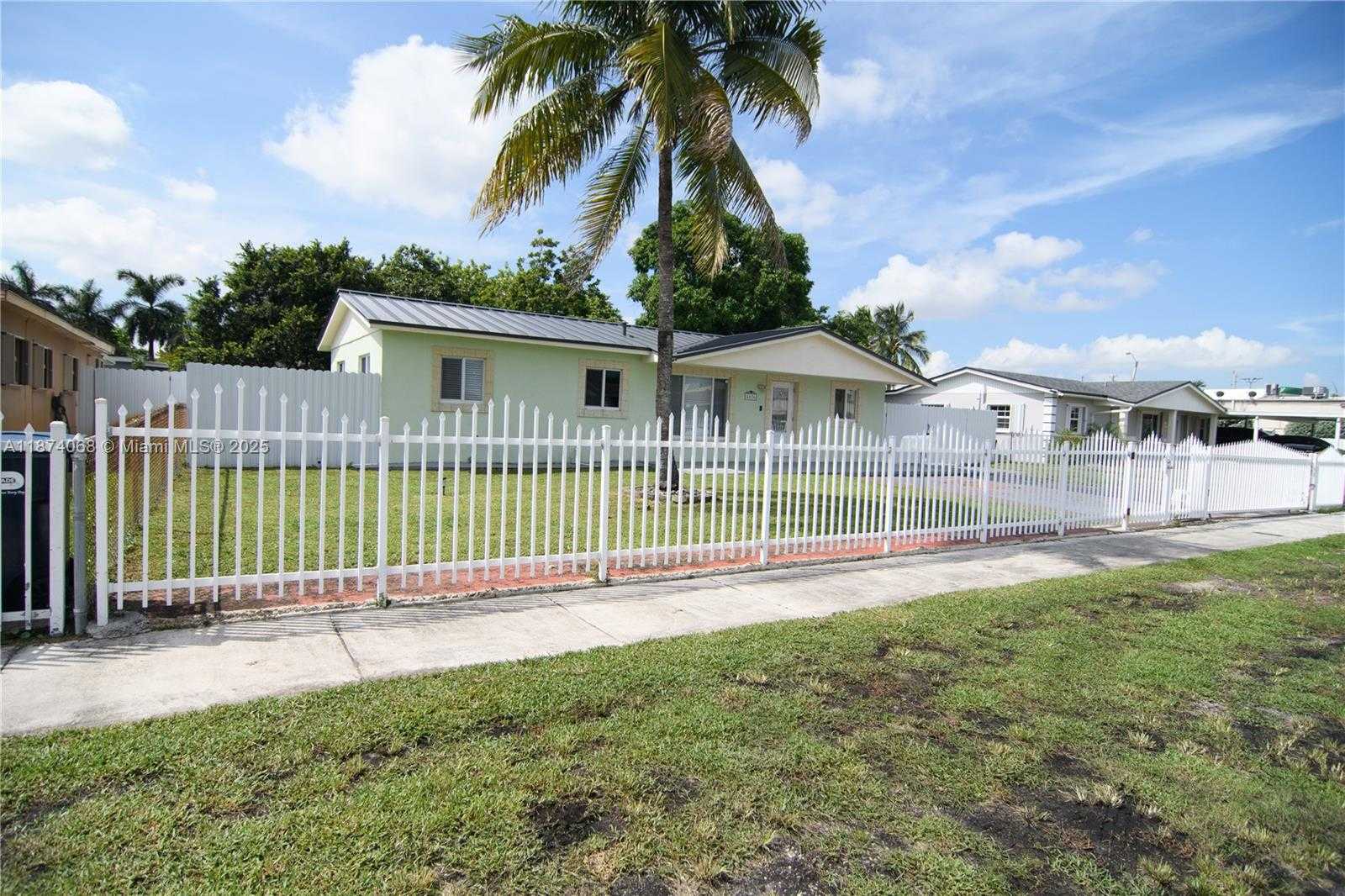 Small Image of 4526 NORTH WEST 200TH ST, Miami Gardens Number 54