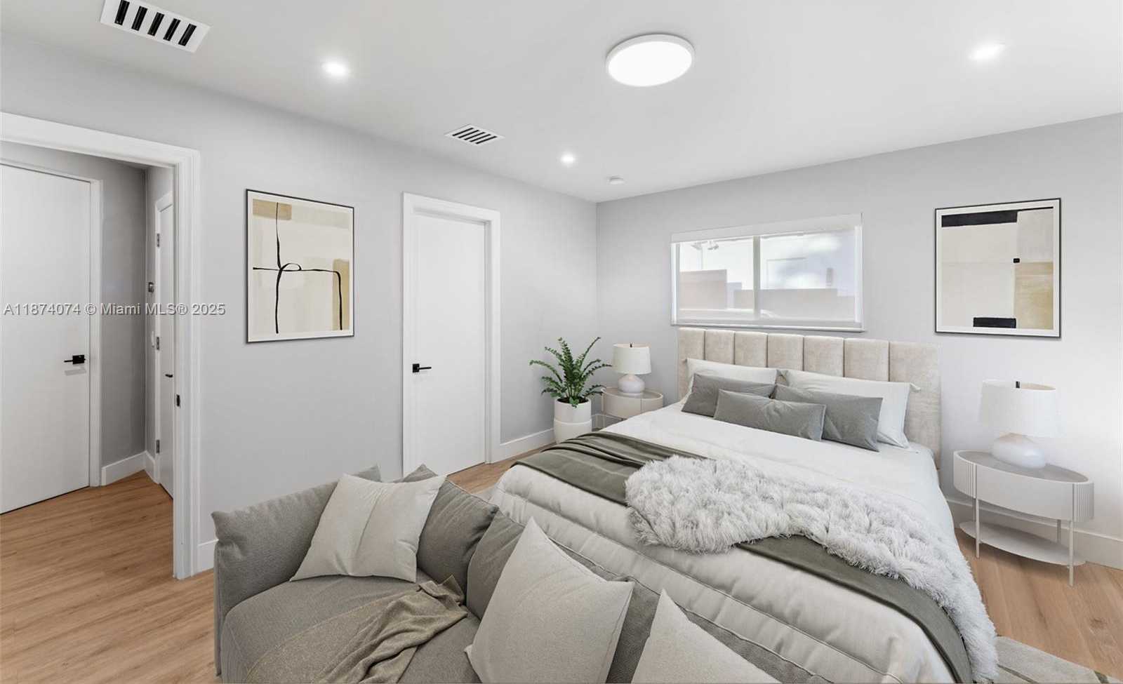 Small Image of 1011 NORTH VENETIAN DR, Miami Number 26