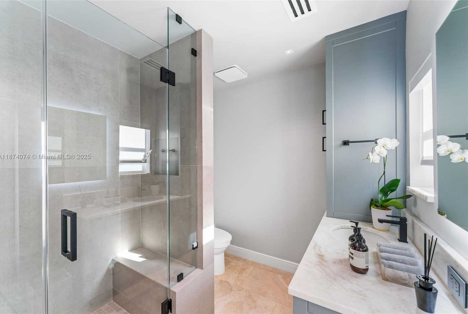 Small Image of 1011 NORTH VENETIAN DR, Miami Number 27