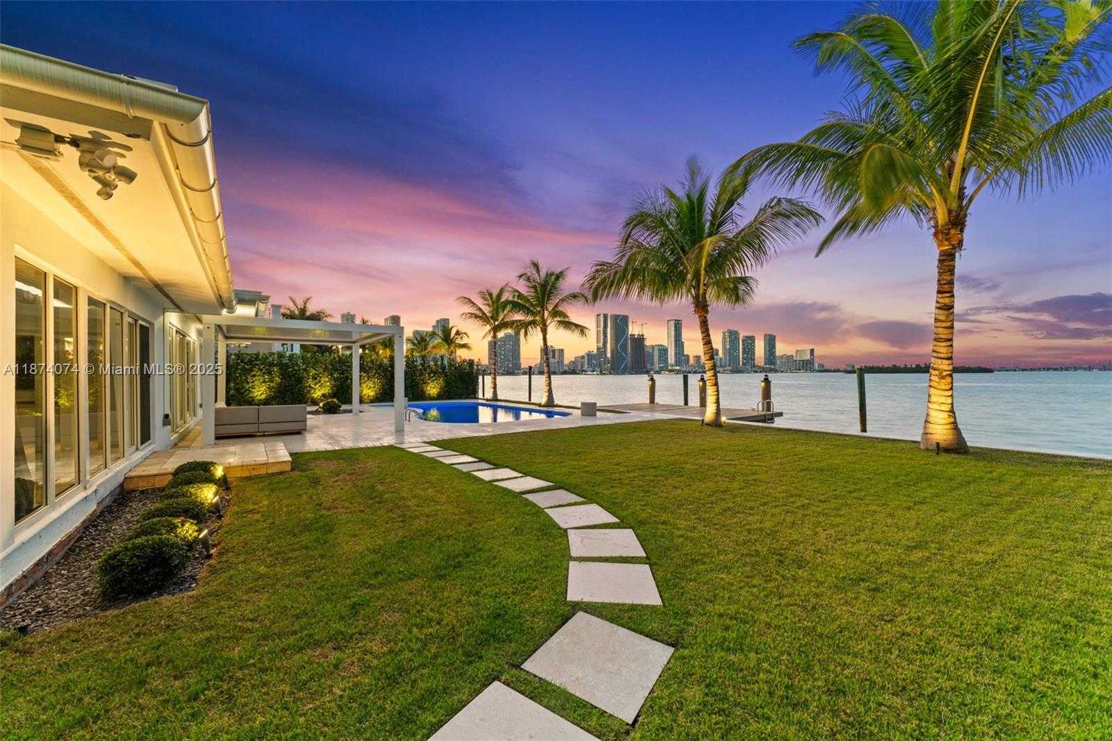 Small Image of 1011 NORTH VENETIAN DR, Miami Number 34