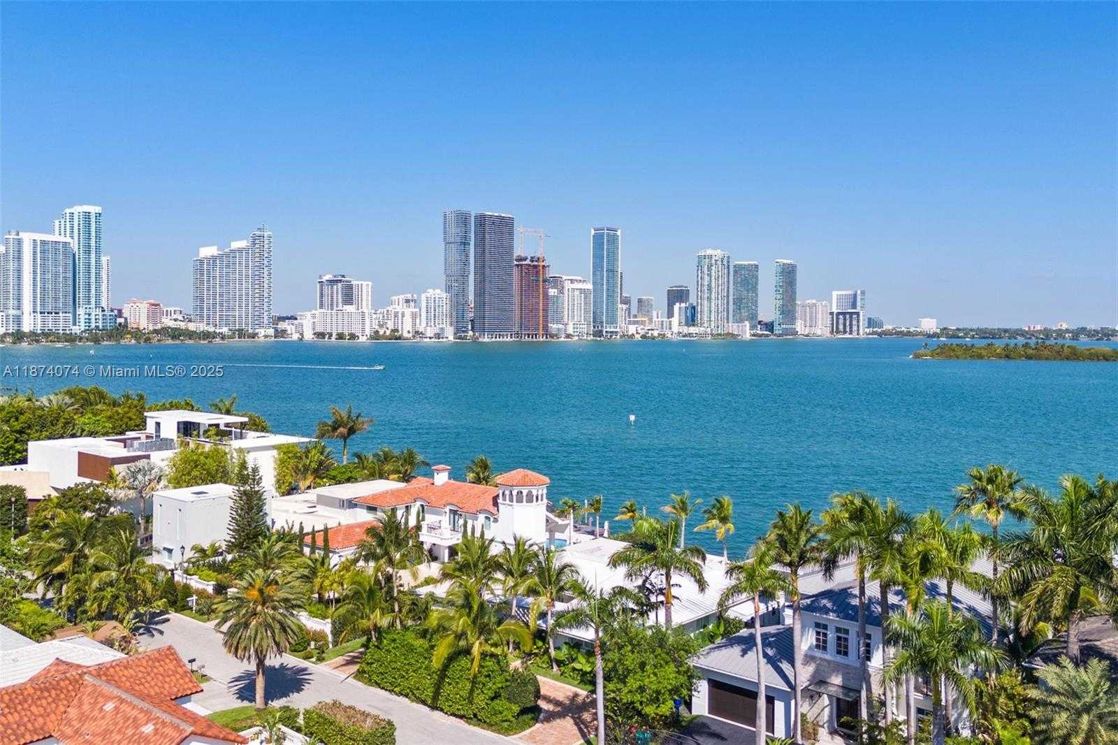 Small Image of 1011 NORTH VENETIAN DR, Miami Number 38