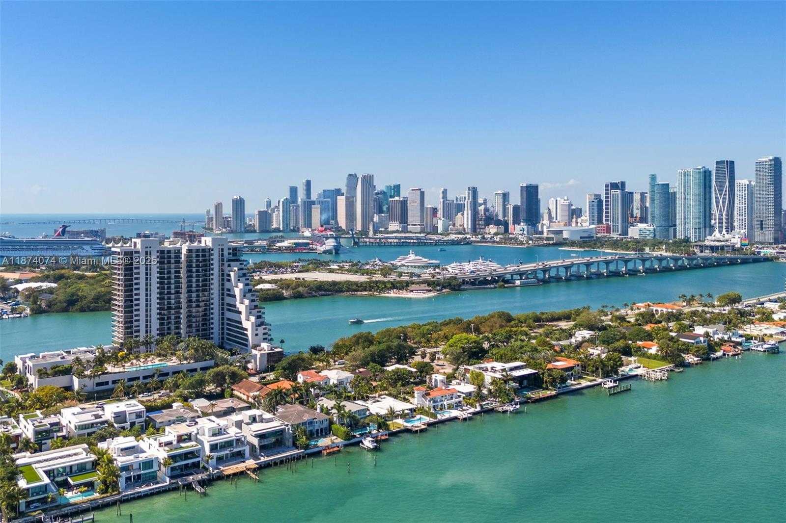 Small Image of 1011 NORTH VENETIAN DR, Miami Number 40