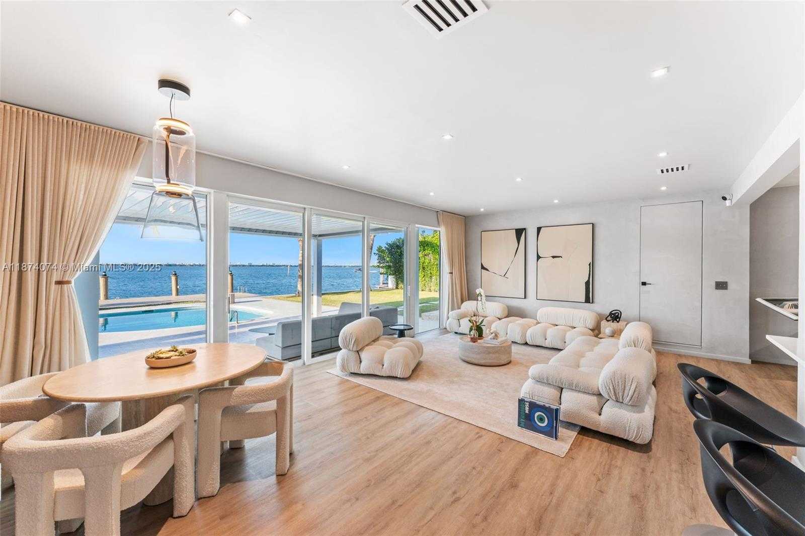 Small Image of 1011 NORTH VENETIAN DR, Miami Number 5