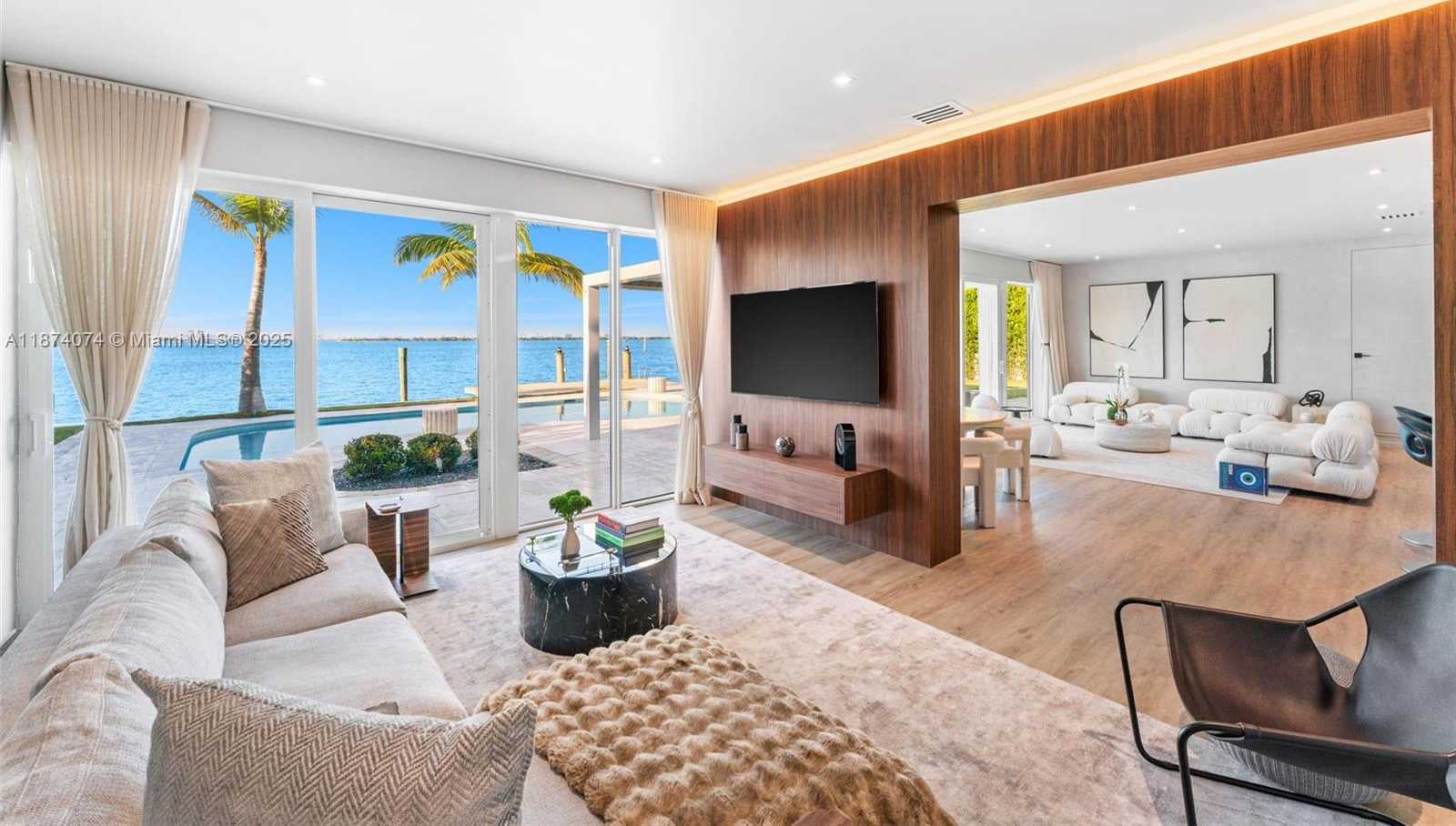Small Image of 1011 NORTH VENETIAN DR, Miami Number 9