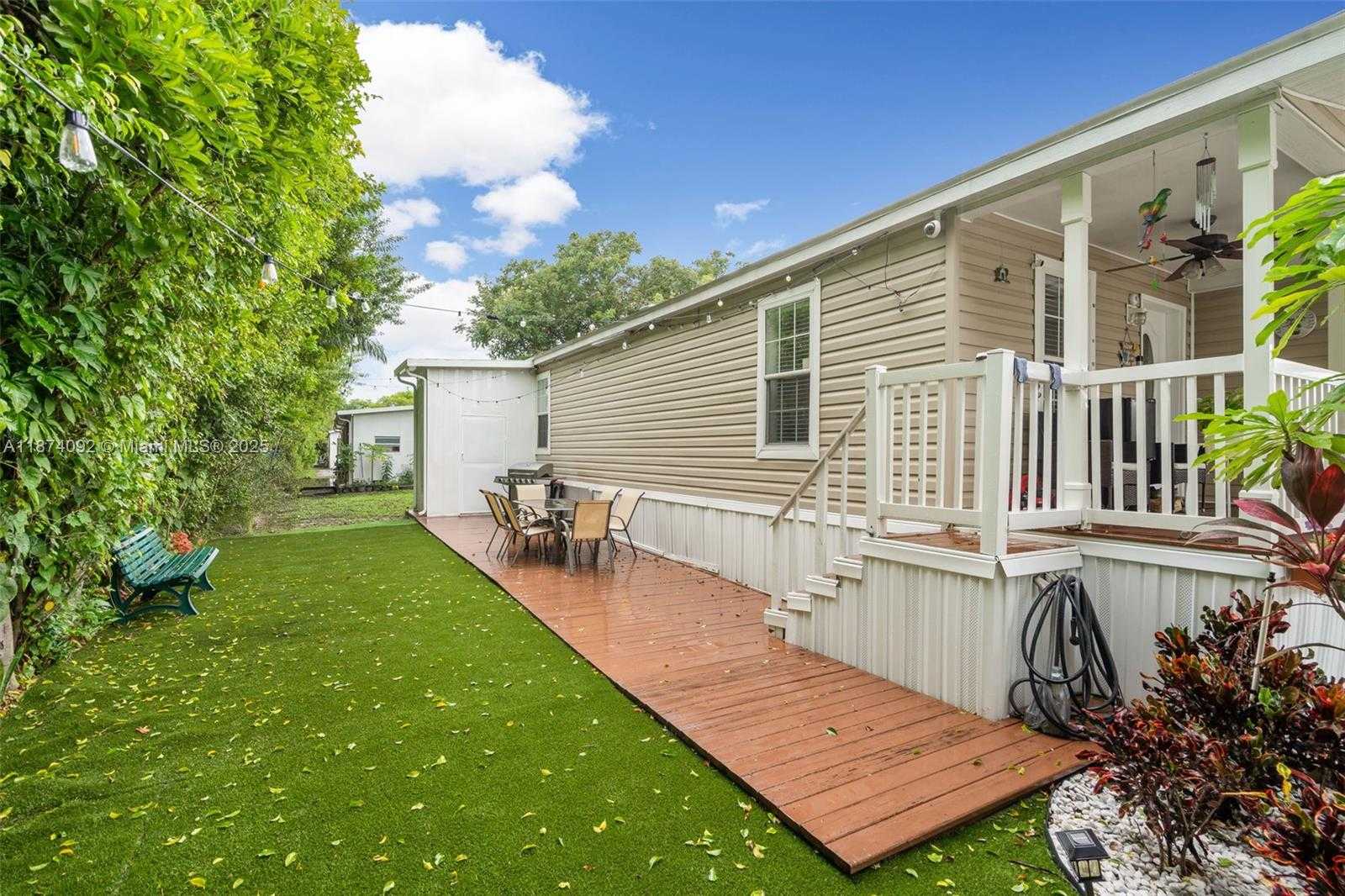 Small Image of 12850 WEST STATE RD #1 GARDENIA LN, Davie Number 16