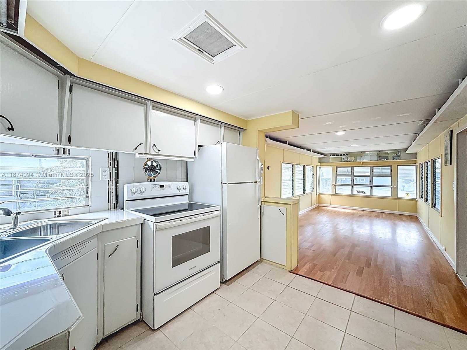 Small Image of 4165 SOUTH 88TH CT S, Boynton Beach Number 15
