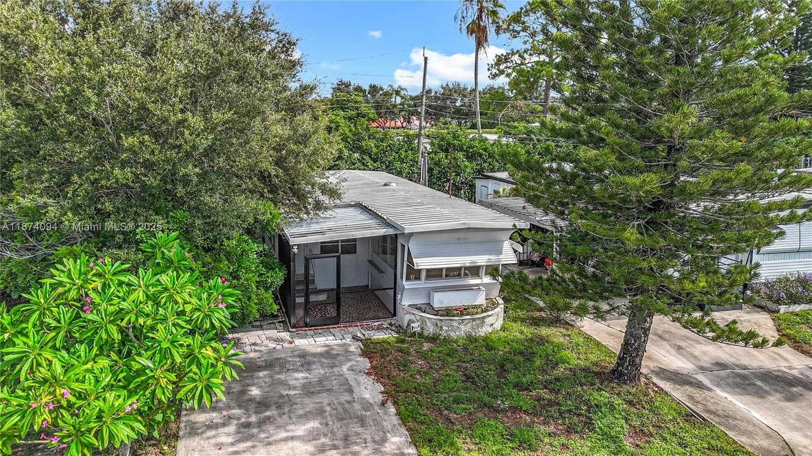 Small Image of 4165 SOUTH 88TH CT S, Boynton Beach Number 2