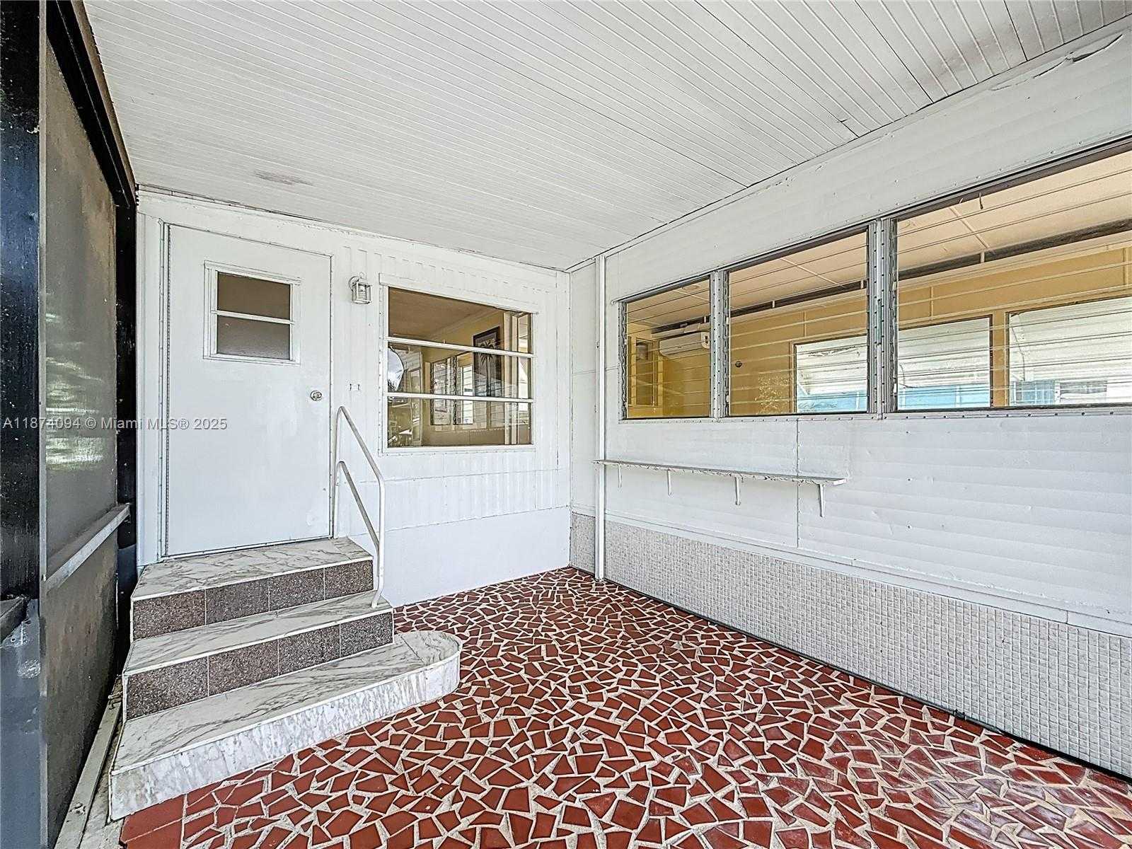 Small Image of 4165 SOUTH 88TH CT S, Boynton Beach Number 4