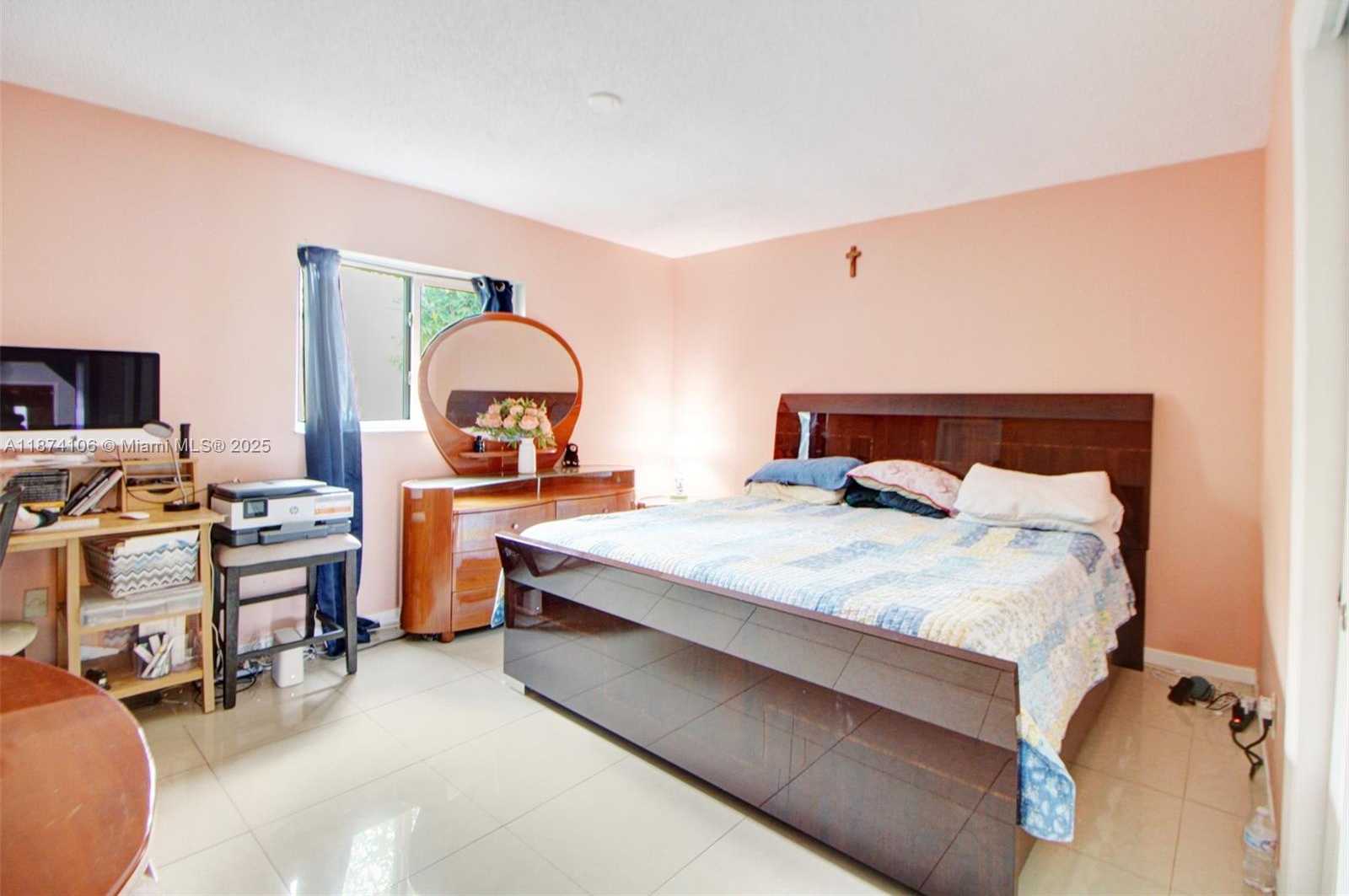 Small Image of 9411 NORTH WEST 19TH ST, Pembroke Pines Number 15