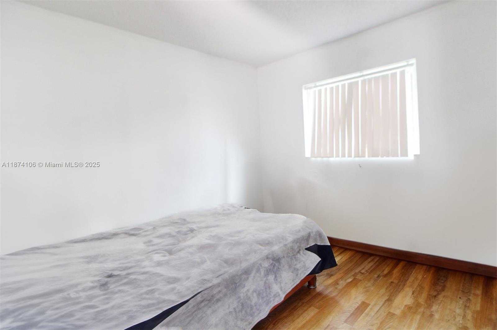 Small Image of 9411 NORTH WEST 19TH ST, Pembroke Pines Number 21