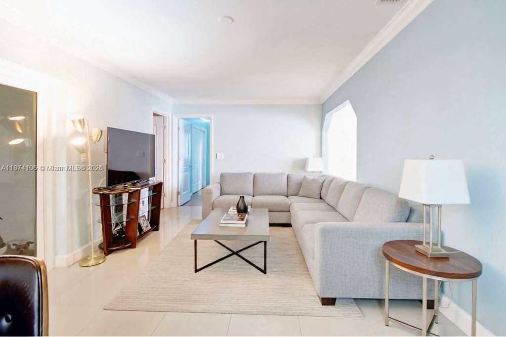 Small Image of 9411 NORTH WEST 19TH ST, Pembroke Pines Number 28