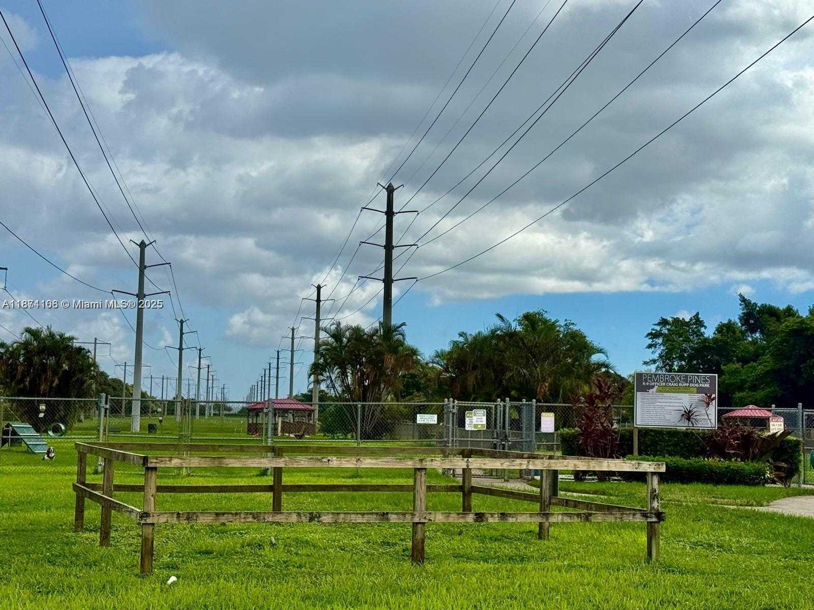 Small Image of 9411 NORTH WEST 19TH ST, Pembroke Pines Number 31