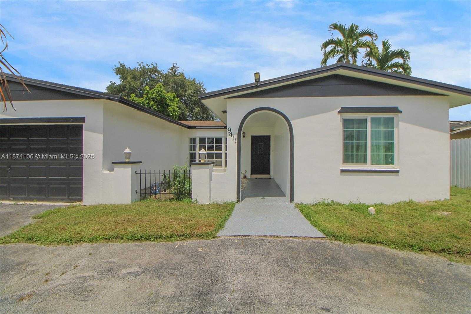 Small Image of 9411 NORTH WEST 19TH ST, Pembroke Pines Number 8