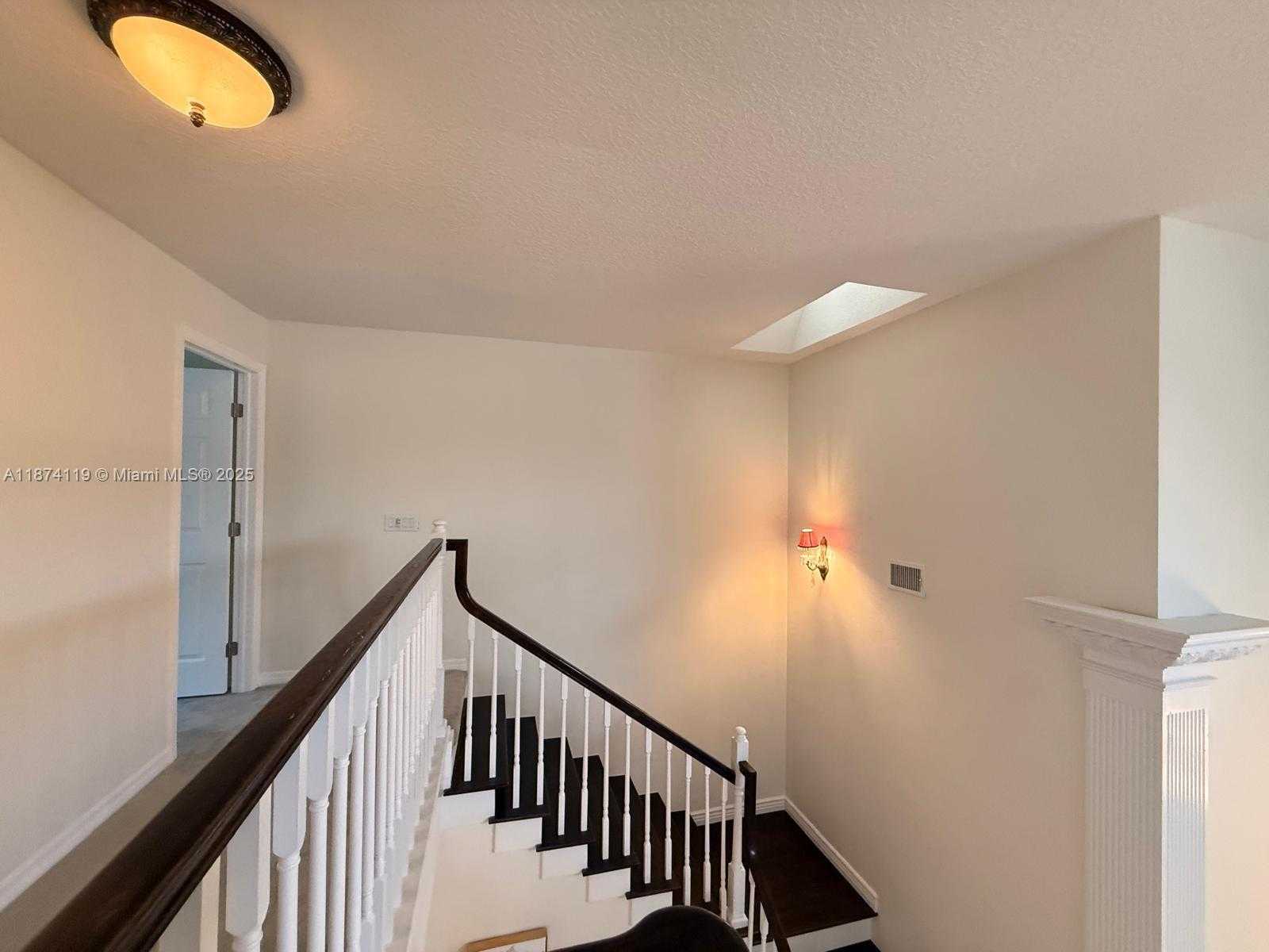 Small Image of 30 WINDSOR LN, Palm Beach Gardens Number 18
