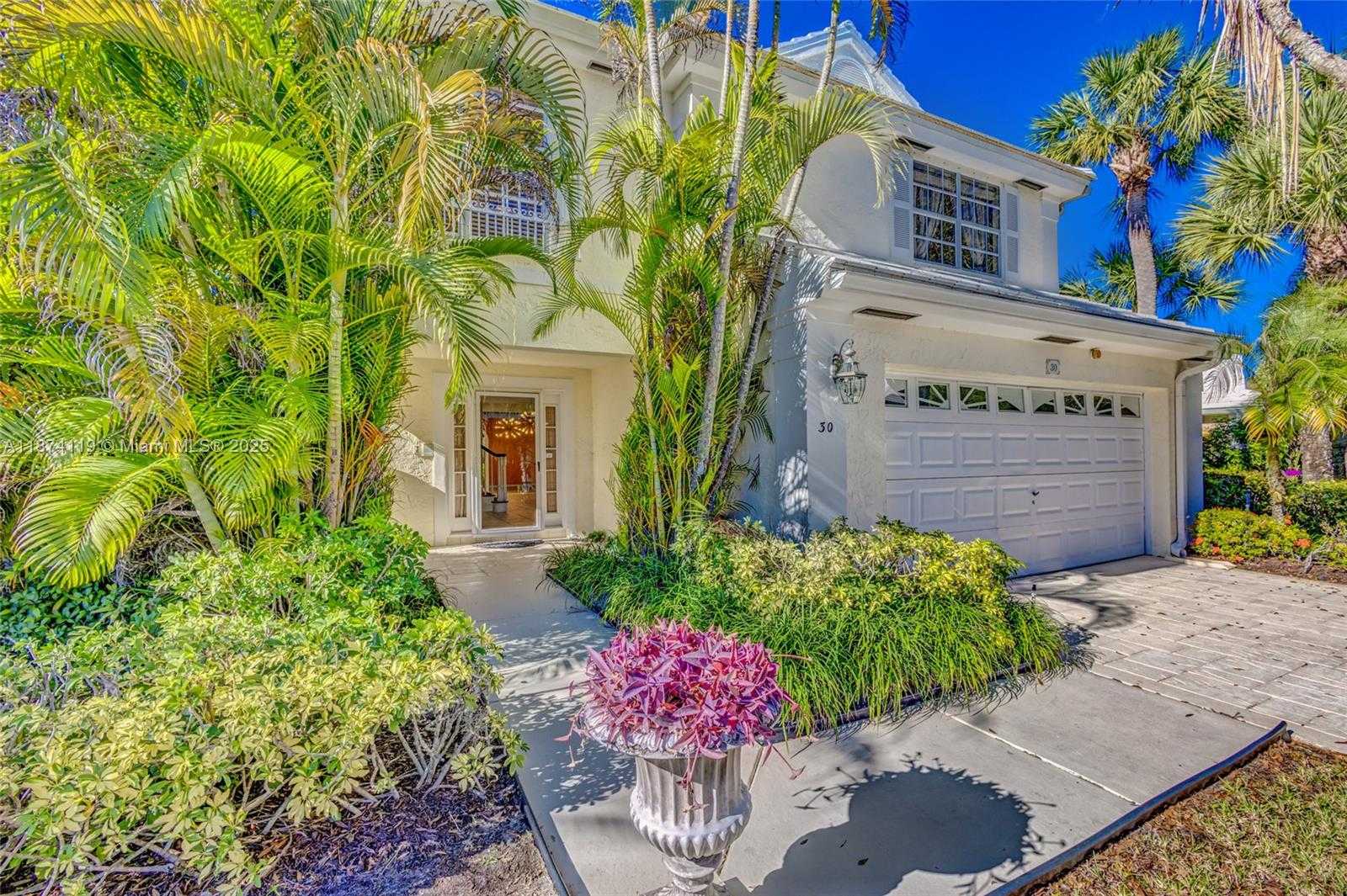 Small Image of 30 WINDSOR LN, Palm Beach Gardens Number 3