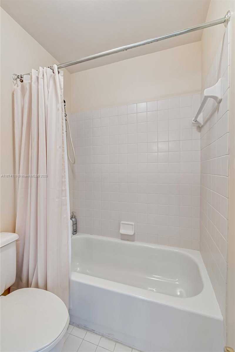 Small Image of 30 WINDSOR LN, Palm Beach Gardens Number 30