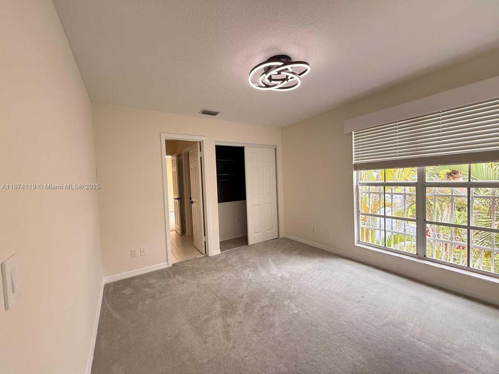 Small Image of 30 WINDSOR LN, Palm Beach Gardens Number 33
