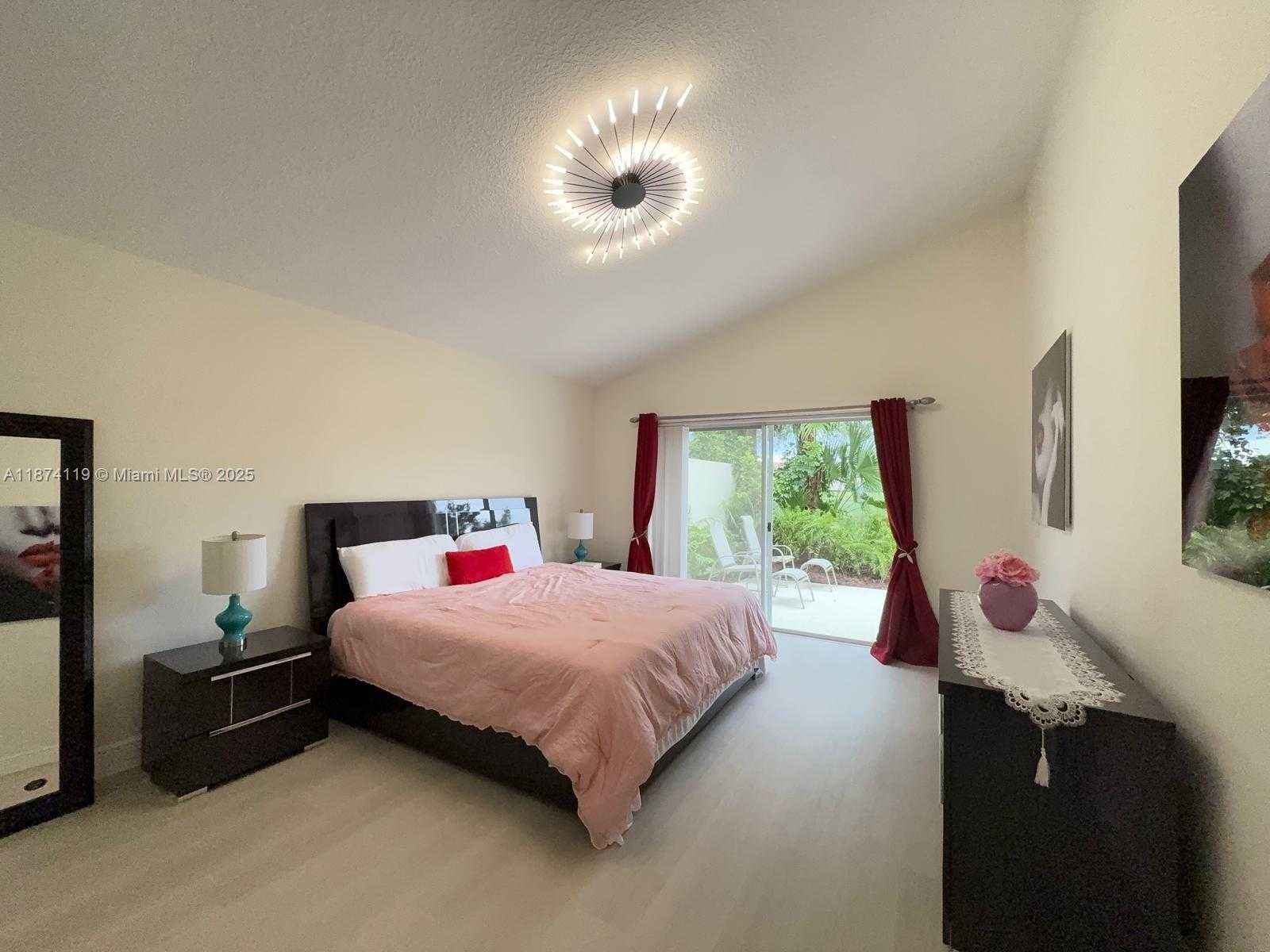 Small Image of 30 WINDSOR LN, Palm Beach Gardens Number 43
