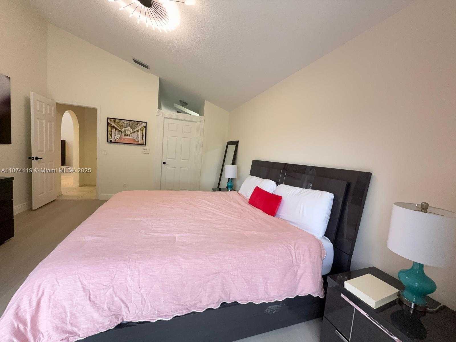 Small Image of 30 WINDSOR LN, Palm Beach Gardens Number 44