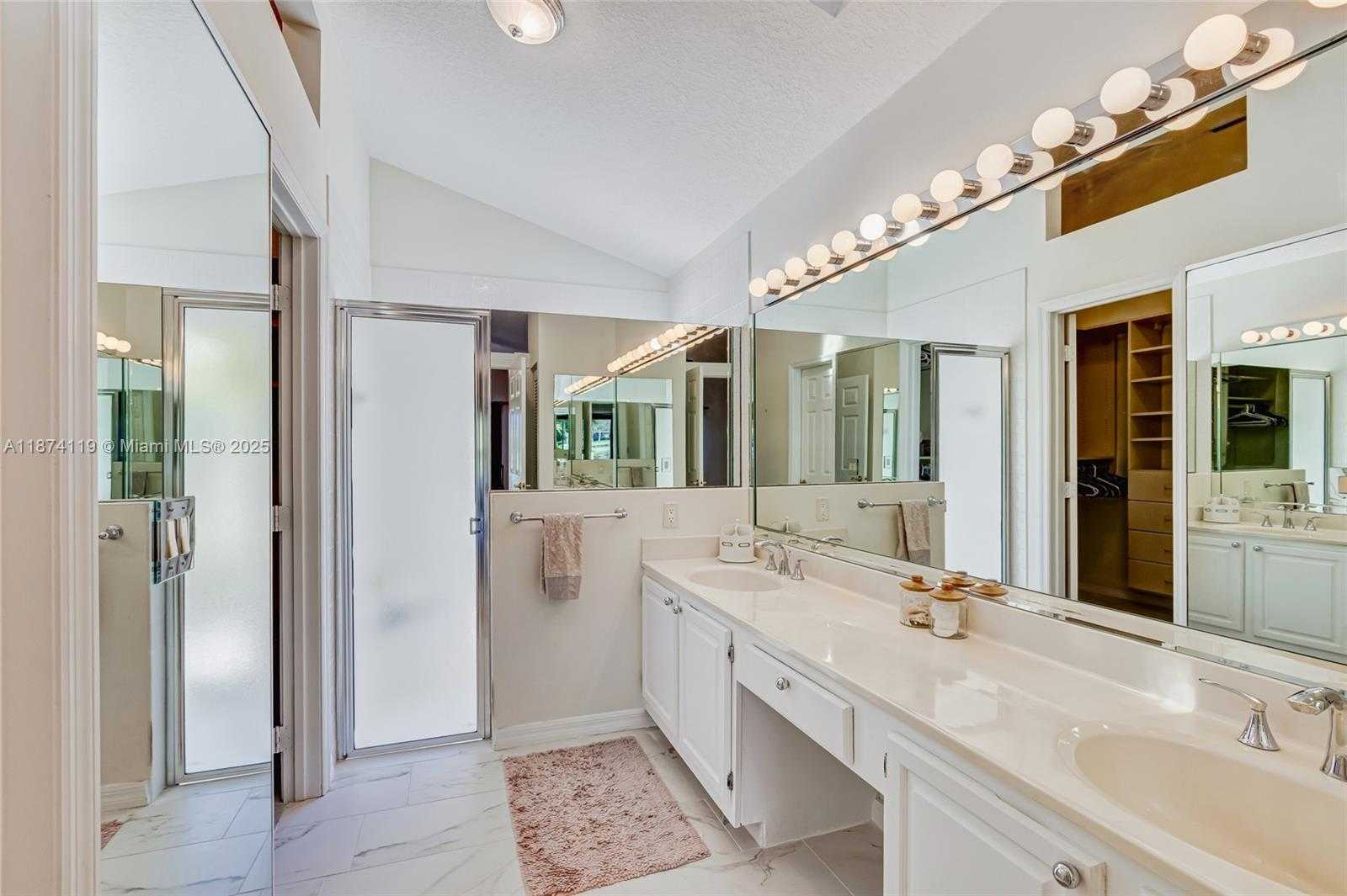 Small Image of 30 WINDSOR LN, Palm Beach Gardens Number 47