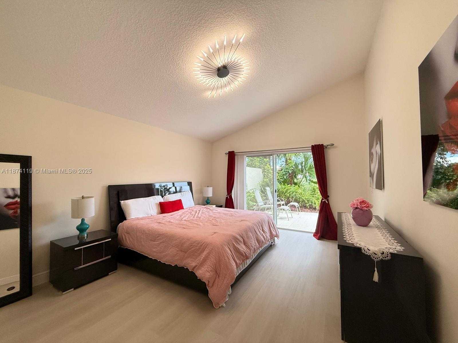 Small Image of 30 WINDSOR LN, Palm Beach Gardens Number 52