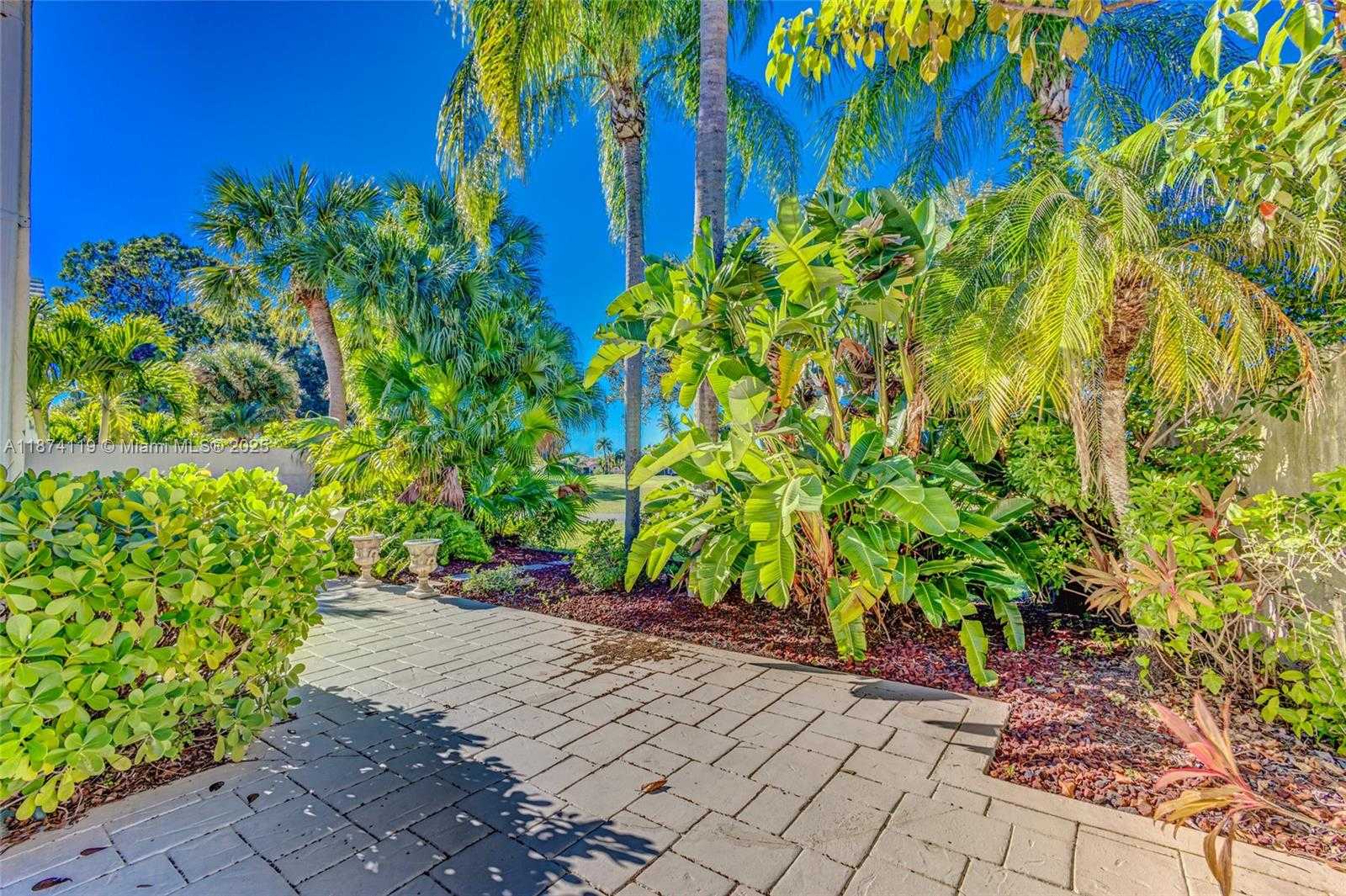 Small Image of 30 WINDSOR LN, Palm Beach Gardens Number 59