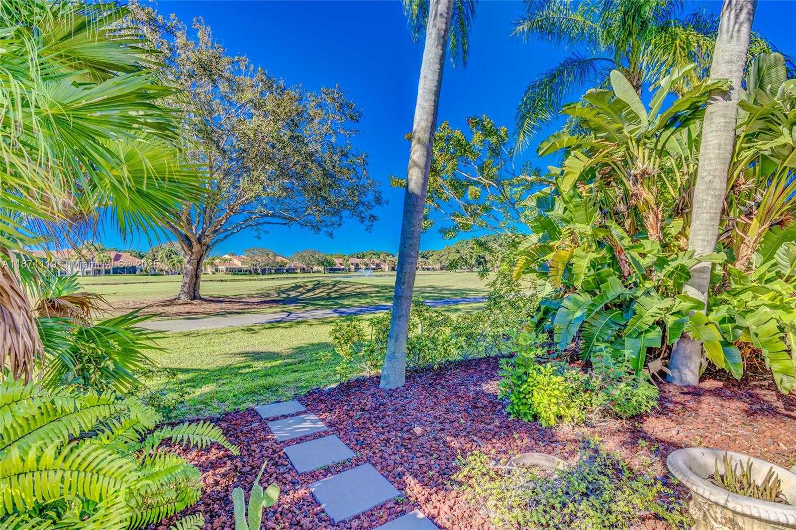 Small Image of 30 WINDSOR LN, Palm Beach Gardens Number 61