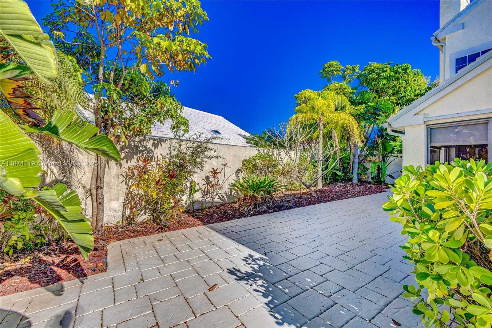 Small Image of 30 WINDSOR LN, Palm Beach Gardens Number 63