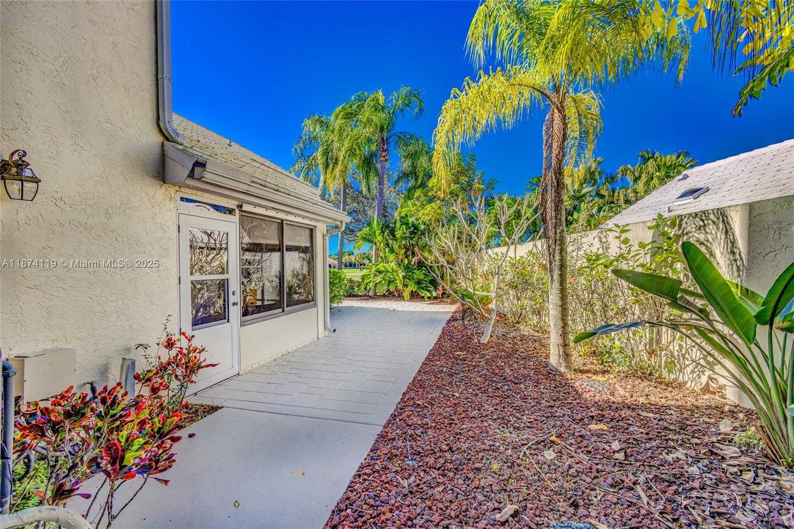Small Image of 30 WINDSOR LN, Palm Beach Gardens Number 68
