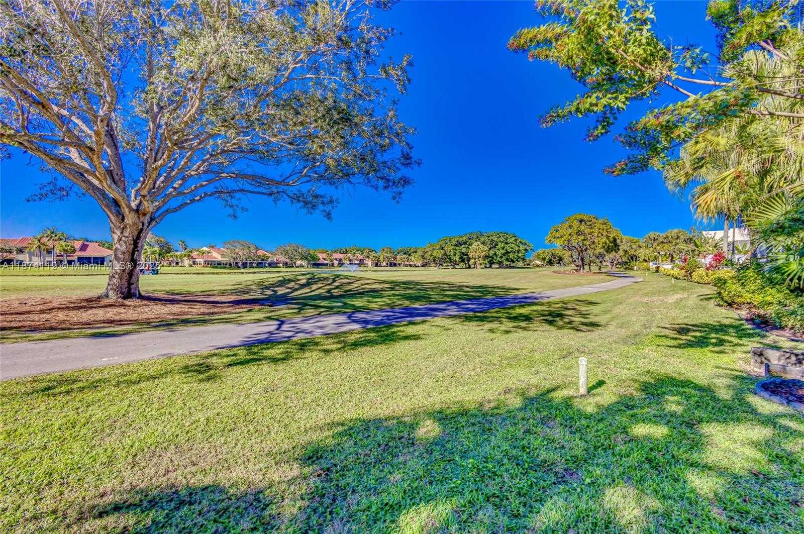 Small Image of 30 WINDSOR LN, Palm Beach Gardens Number 70